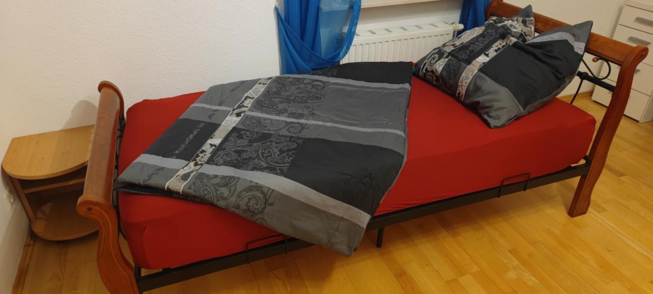 Einzimmerwohnung Mit Parkplatz Ohne Kueche *