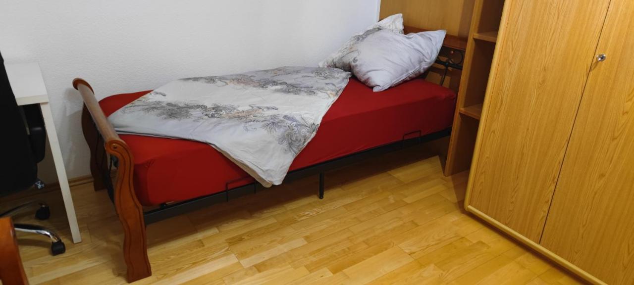 Einzimmerwohnung Mit Parkplatz Ohne Kueche * Bischweier